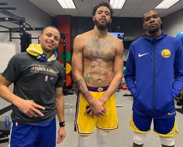 帕金斯坚决反对尼克斯交易字母哥，直言透支阵容隐患巨大（帕金斯炮轰尼克斯追字母哥交易，警告掏空阵容风险极高）