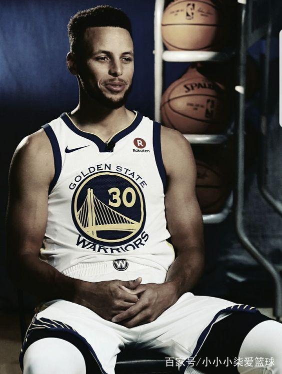 关键先生末节仅1分！福克斯13中5得到16分2板9助1断5失误（关键时刻哑火！福克斯末节仅取1分，13投5中16分2篮板9助攻1抢断5失误）