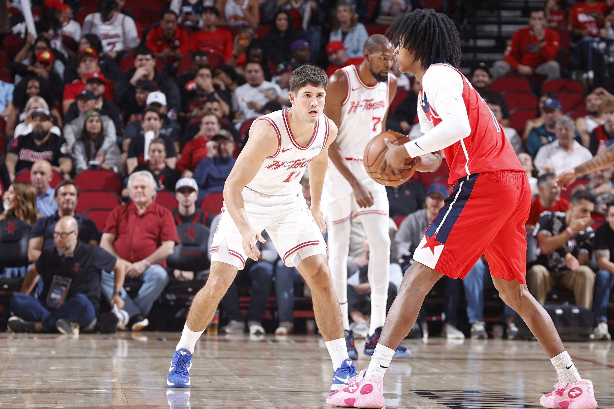 波多尔斯基：现在的拜仁踢得很有统治力；希望阿森纳英超夺冠（波多尔斯基：拜仁如今展现统治级表现，盼阿森纳问鼎英超）