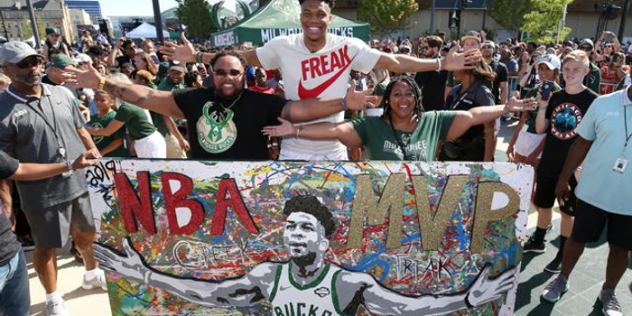 巴蒂：劳塔罗和小蜘蛛可以一起上，但其中一人必须做出牺牲（巴蒂：劳塔罗与小蜘蛛可同场，但需一人为团队让步）