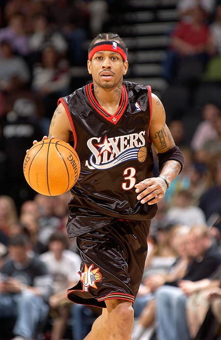 没准心干脆不投？申京连续两场三分零出手 12月至今三分16投仅1中（三分状态低迷？申京已两战不投三分，12月迄今16投仅1中）