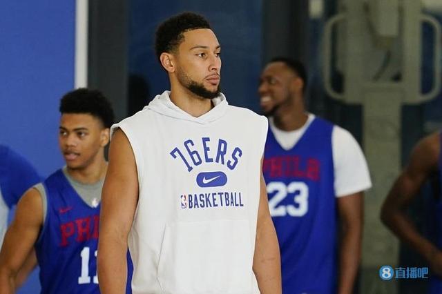 乔-科尔：基耶萨应获得更多时间，他是我愿意合作的那种球员（乔-科尔：基耶萨该获得更多出场时间，他正是我想合作的类型）