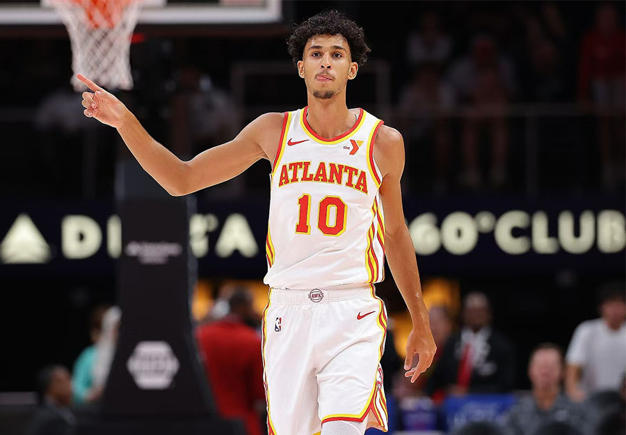 郭艾伦赵继伟缺席！辽宁末节崩盘输广州 付豪仅4分徐昕14+6（双核缺阵！辽宁末节溃败不敌广州：付豪仅4分，徐昕14+6）