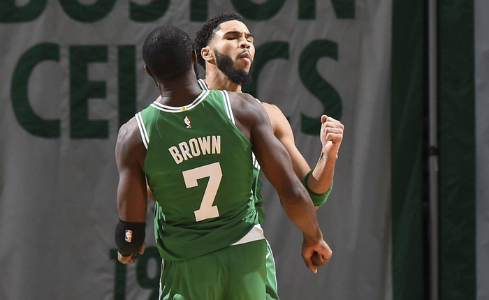 安东尼奥：发现拜合拉木时他还在踢中卫；我让球员远离外界评论（安东尼奥：初识拜合拉木时他踢中卫；我要求球员远离舆论杂音）