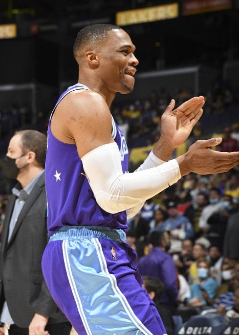 官方：天空体育获得2027-2031年欧联杯与欧协联的转播权（官方宣布：天空体育拿下2027-2031年欧联杯与欧协联转播权）