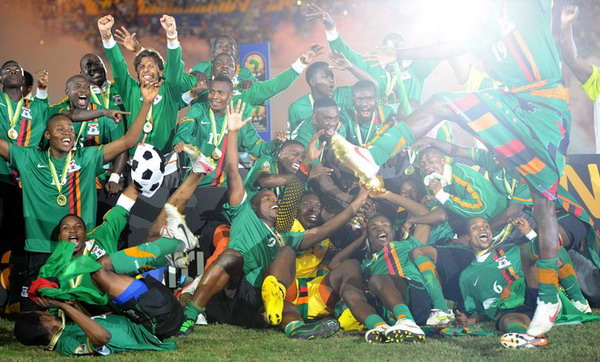 齐沃：我们不会怀疑劳塔罗的重要性，我和他每天都拥抱（齐沃：劳塔罗的重要性不容置疑，我每天都与他拥抱）