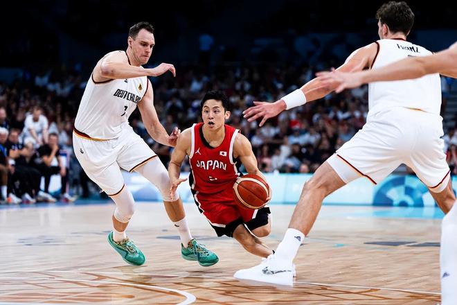 莱比锡官方：努萨预计将缺席至今年年底，维尔纳已恢复健康（莱比锡官宣：努萨或缺阵至年底，维尔纳已恢复健康）