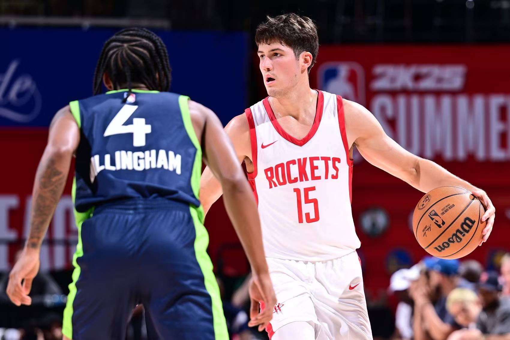 福建主帅凯撒赛后采访：祝贺球员，这场胜利属于我们（福建队主帅凯撒赛后：恭喜球员，这一胜利属于全队）