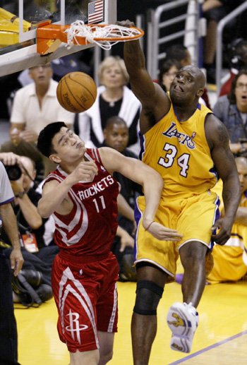 世界杯官方发布直通队伍集结海报：42个国家，同一个梦想（世界杯官宣直通球队集结海报：42国齐聚，共赴同一梦想）